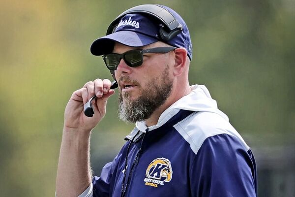 kent-state-head-football-coach-mark-carney-98