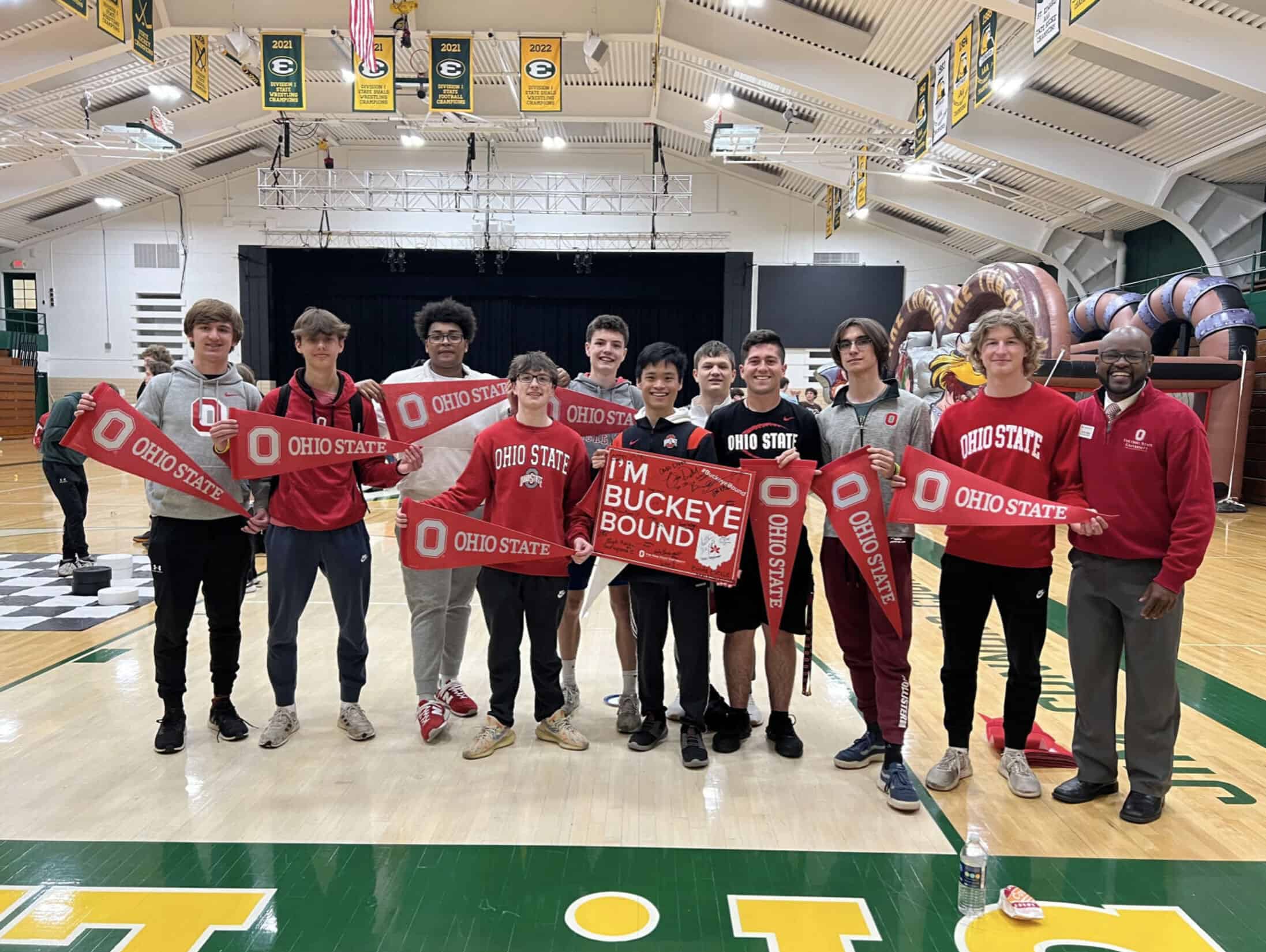 Students with Ohio State Flags